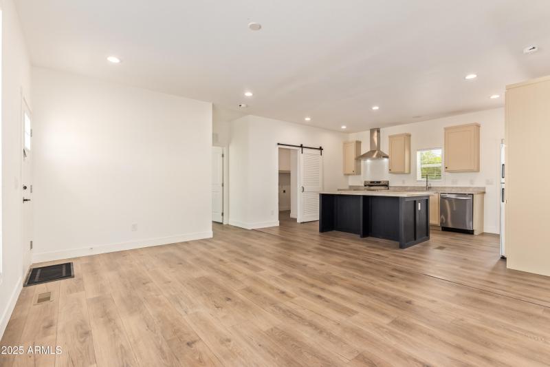 LIVING ROOM: KITCHEN