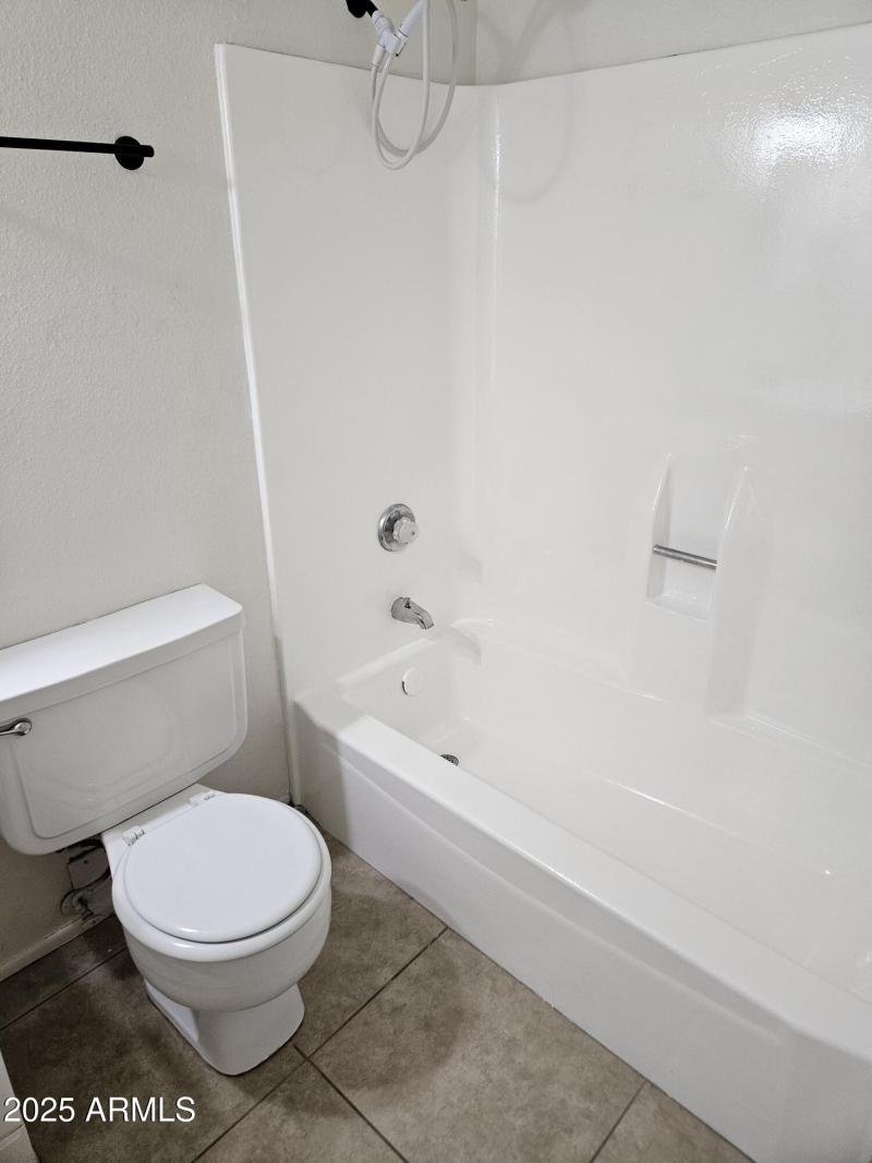 20251009_140901_resized