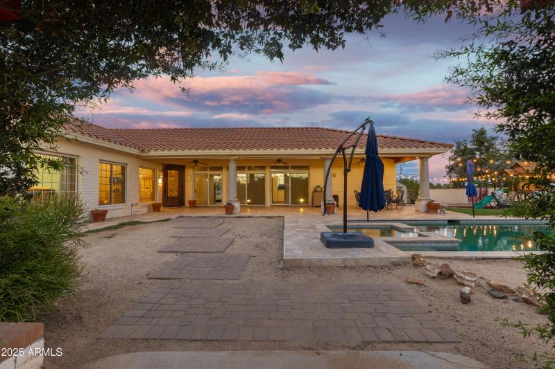 37612 N 15th Ave, Phoenix, AZ 85086-61