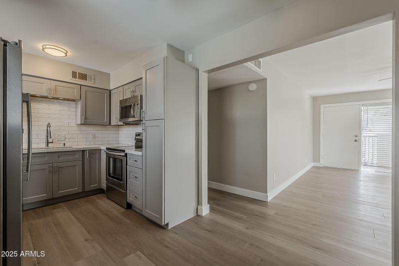 Dining Nook Near Kitchen