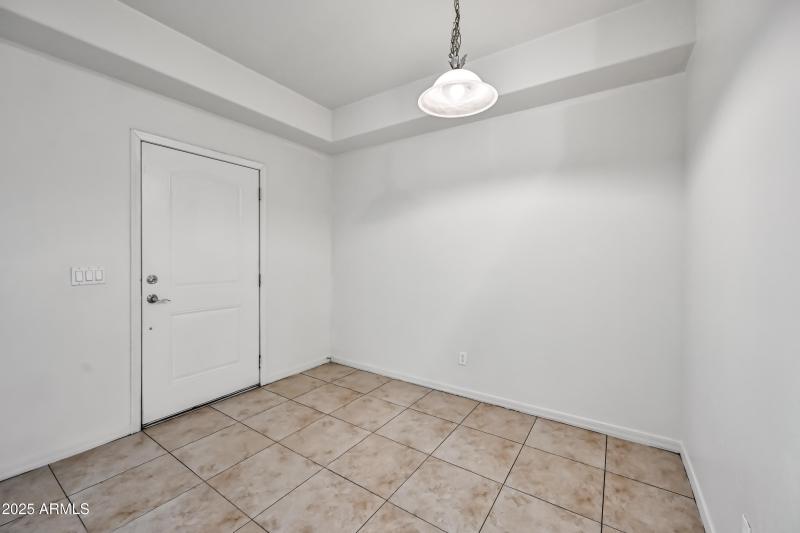 4-4608WMA1187-ocupix