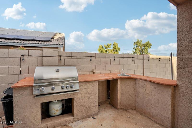 28-web-or-mls-W Two Guns Trail-S0910-028