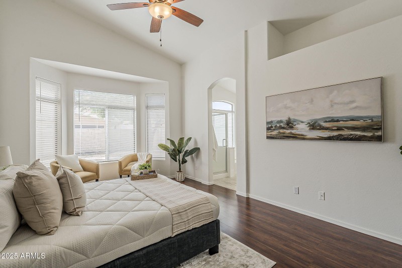 25-web-or-mls-Erie-24