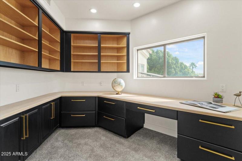 Office next to Primary Suite