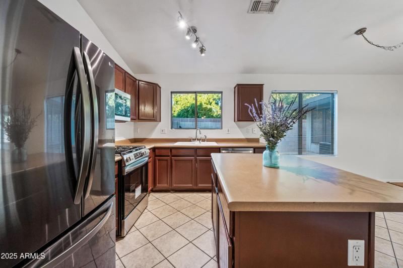 15-16223WPAPL-ocupix