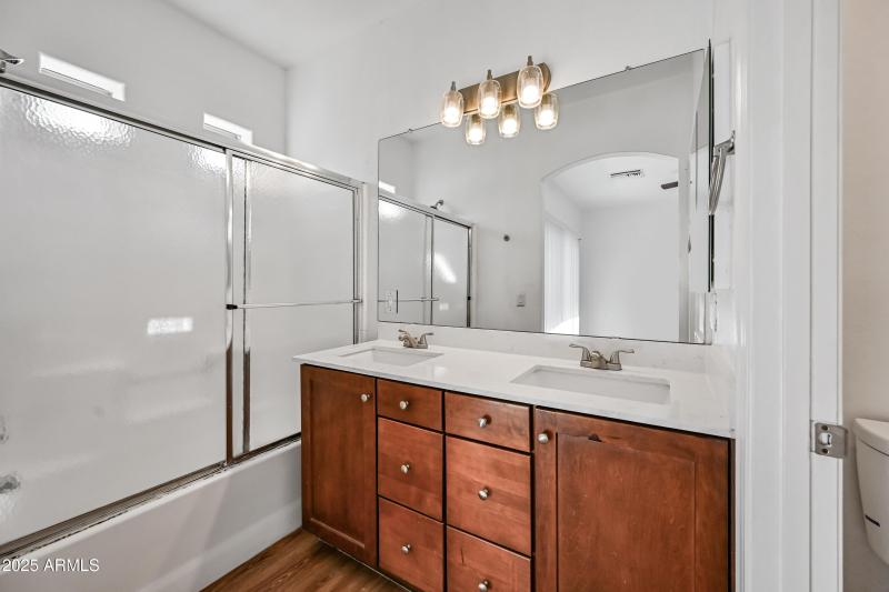 12-4608WMA1197-ocupix