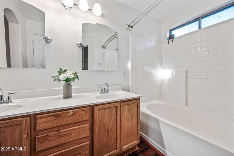 37-16223WPAPL-ocupix