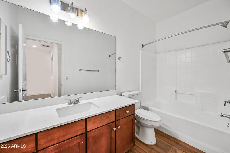 18-4608WMA1197-ocupix