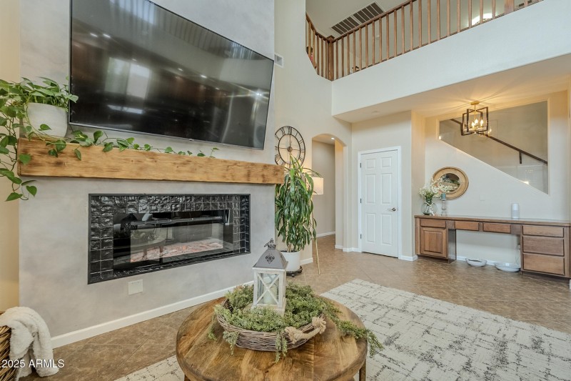 Floor to ceiling Fireplace