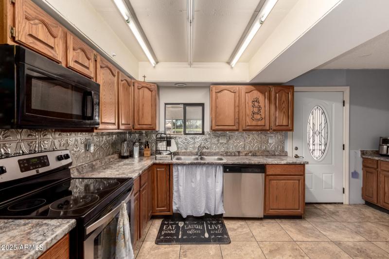 15 - Whispering Oaks 13043