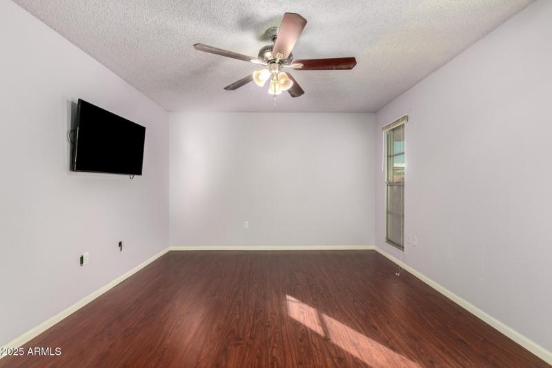 17 - Whispering Oaks 13043