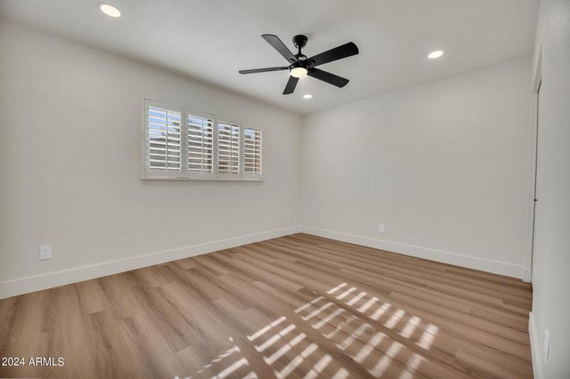 21-web-or-mls-2505 N 61st Way-21