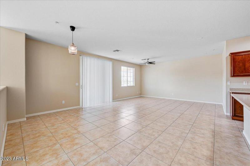 05-Dining & Living Room III