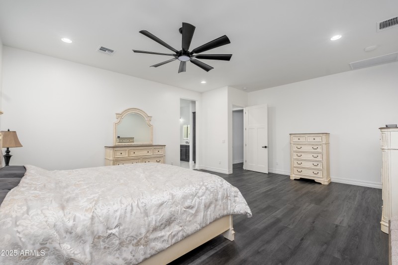 18-print-22801 E Galveston St, 10-07 - 1