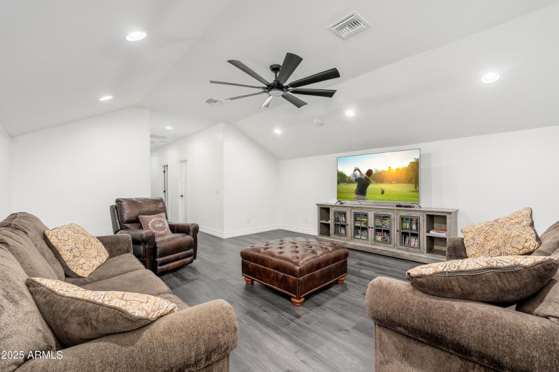 24-print-22801 E Galveston St, 10-07 - 2