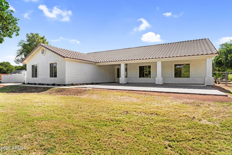 2-web-or-mls-18047 E Vencino-57