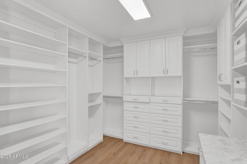 27-web-or-mls-18047 E Vencino-29