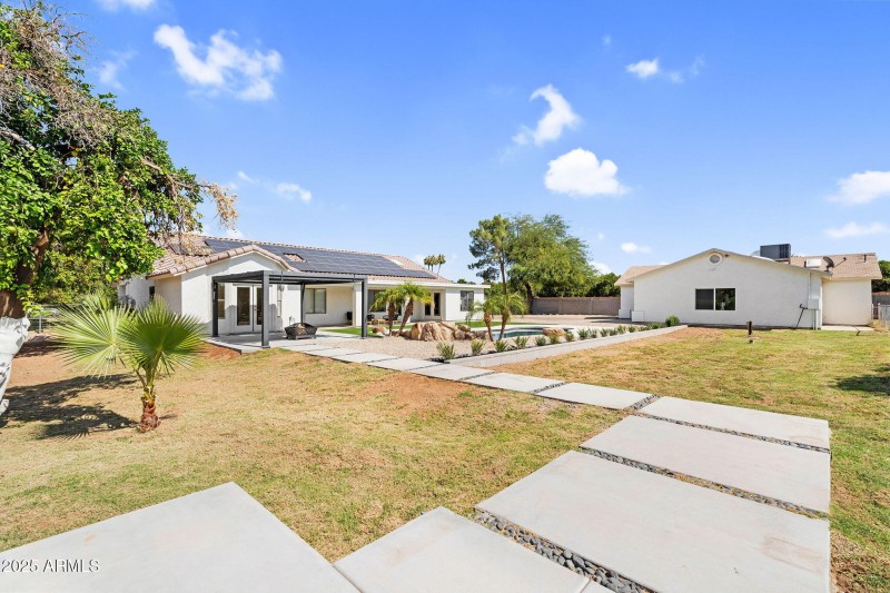 36-web-or-mls-18047 E Vencino-54