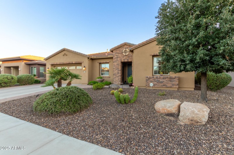 5 Desert Vista