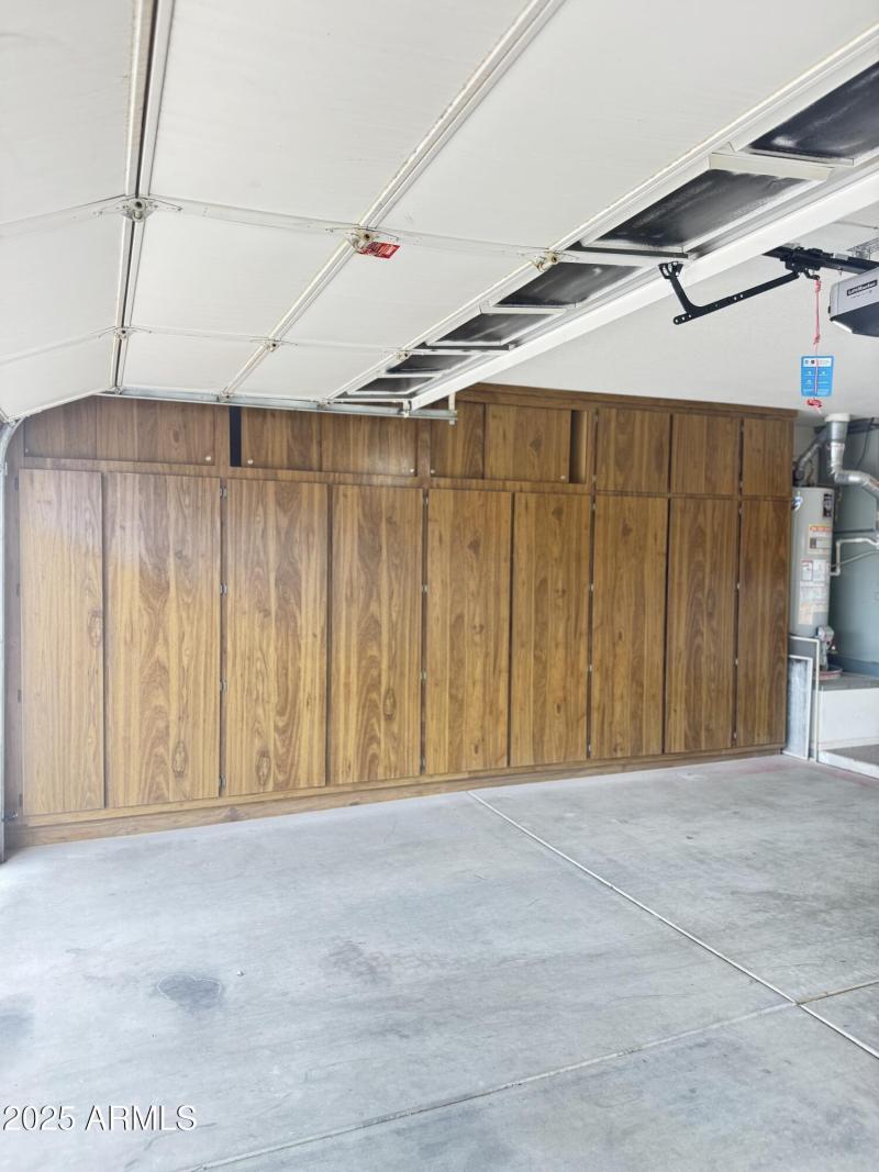 garage cabinets
