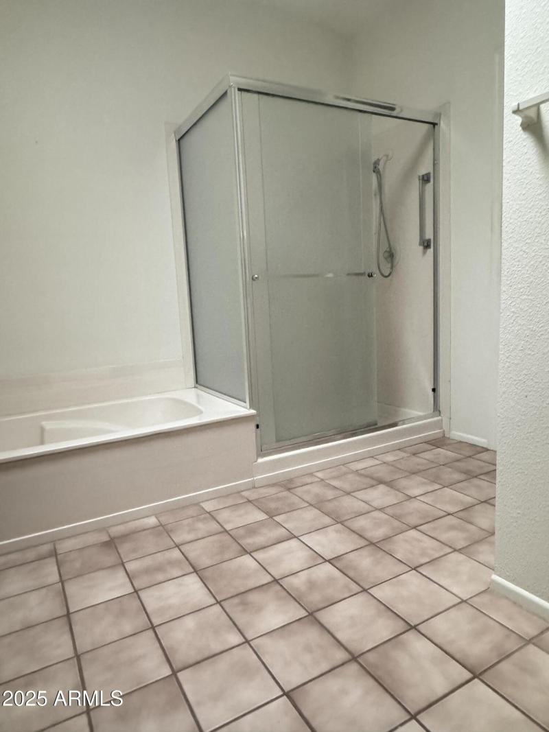 Stand up Shower with grab bar