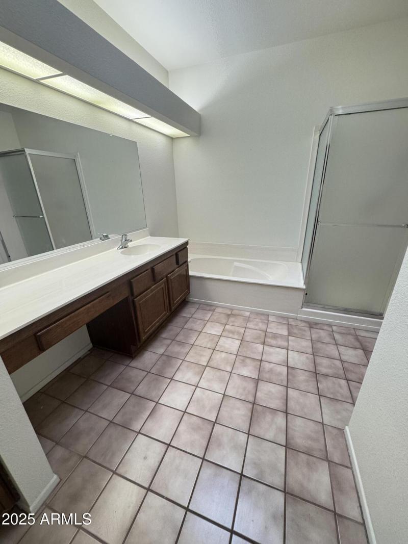 Master Bath with Tub Sep Shower and Toil