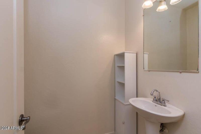 20221122052718972185000000-o