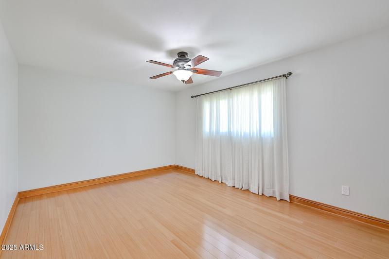 Primary bedroom - 01 (2)