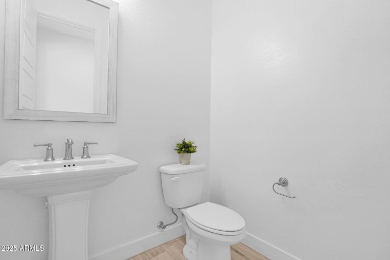 5641 Sayan - 28Powder Bathroom