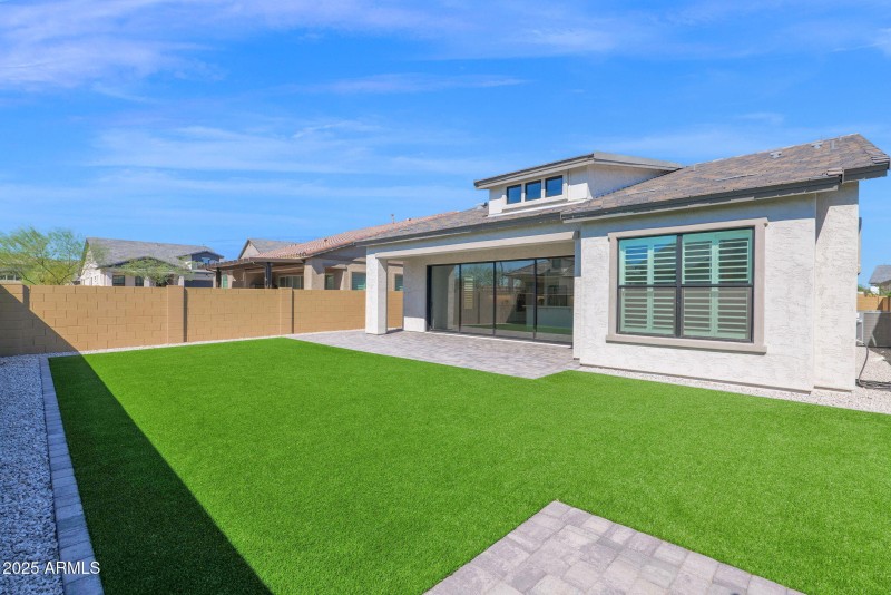 5641 Sayan - 33Backyard