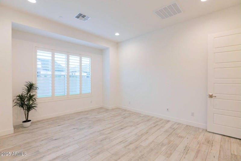 5641 Sayan - 17Primary Bedroom