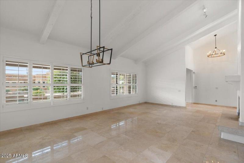 11-Dining and Living