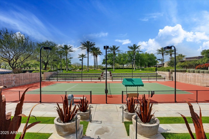 Kiva Tennis Courts