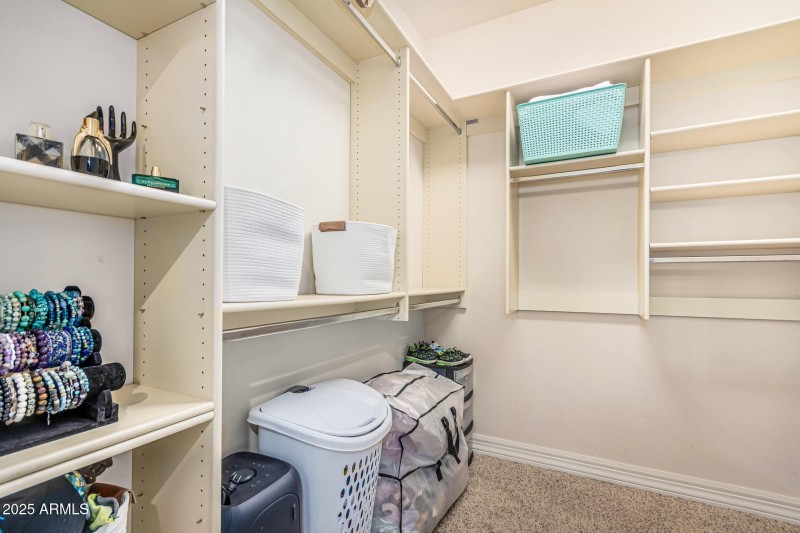 primary wrap around closet