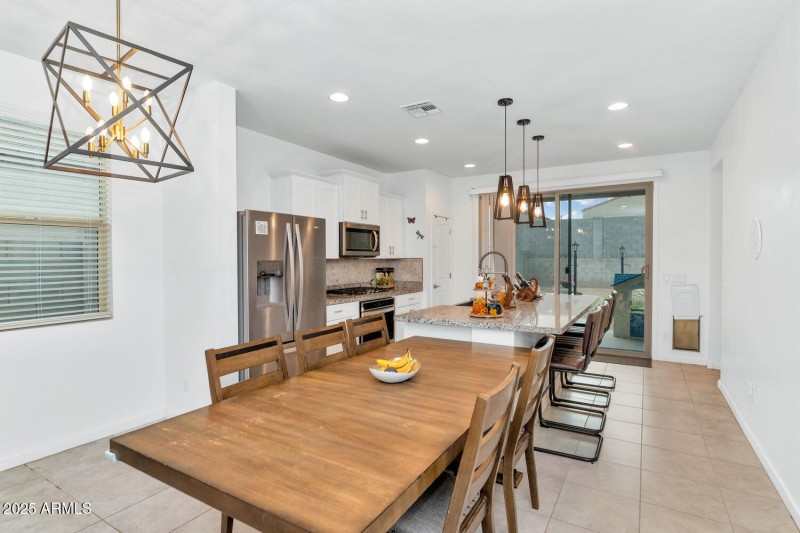 4531 Greenleaf Dr-large-009-027-4531 Gre