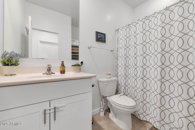 4531 Greenleaf Dr-large-021-020-4531 Gre