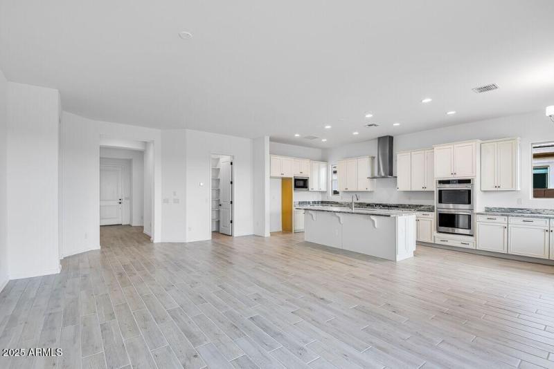 17837 W PASADENA - Ready Now!