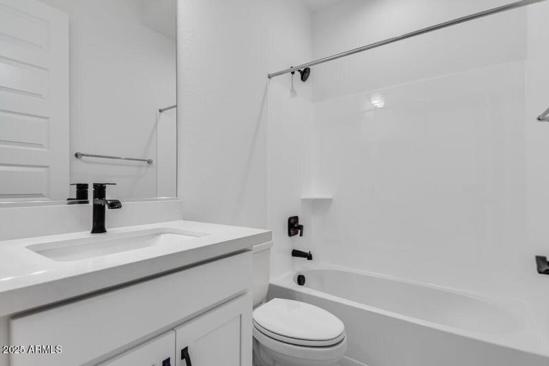 17819 W PASADENA - Ready Now!