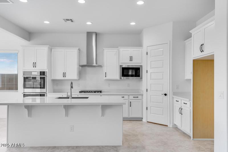 17819 W PASADENA - Ready Now!