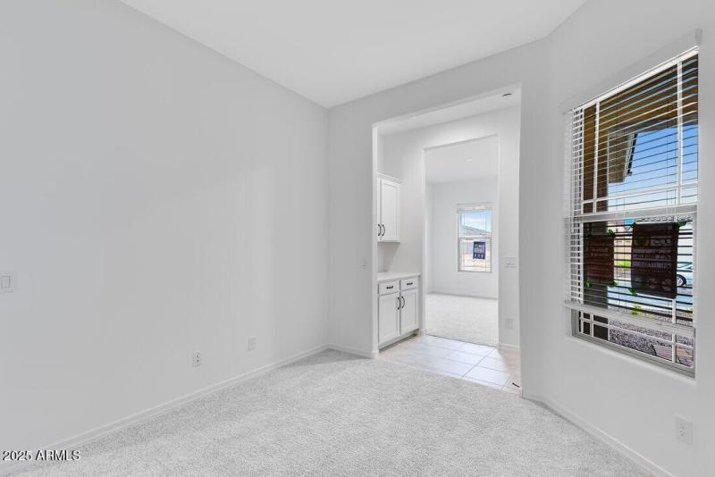 17819 W PASADENA - Ready Now!