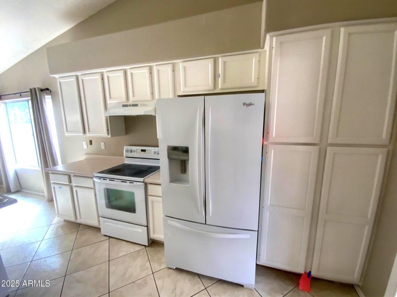 Rochelle kitchen Cabinets West