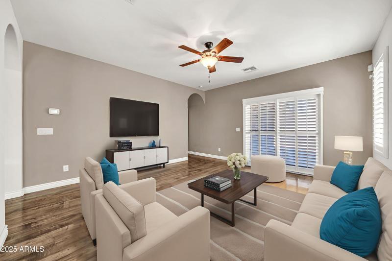 23624-W-Harrison-Dr-6 - Living Room - St