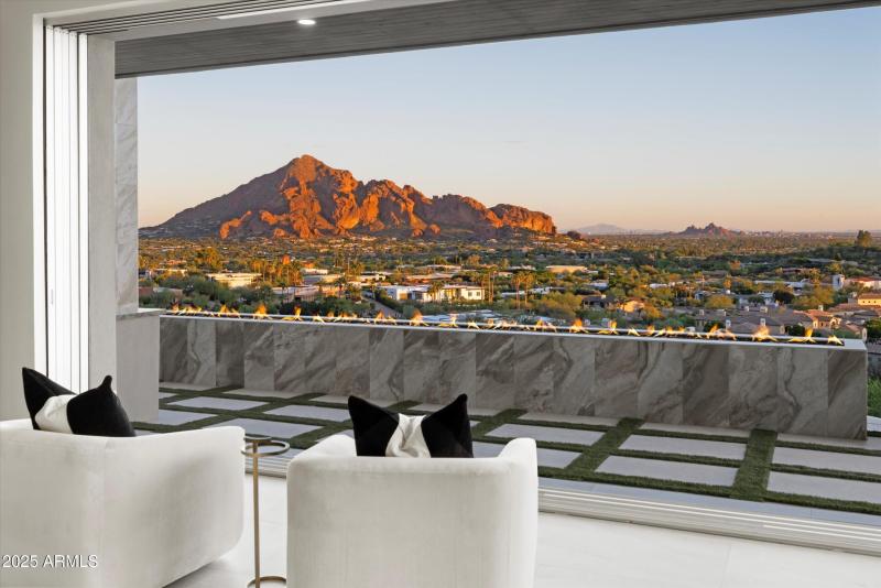 015_Great Room Views