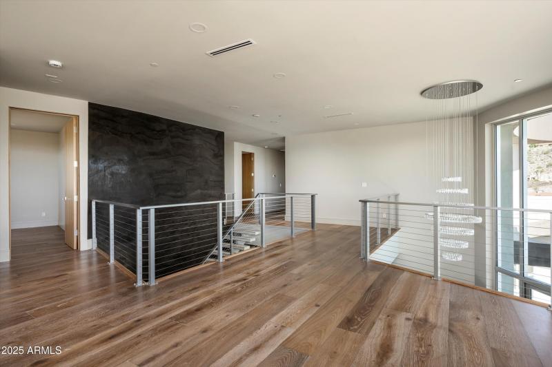 046_Upstairs LandingFlex Space