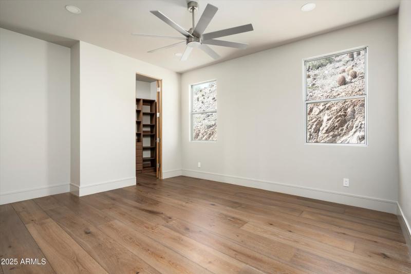 050_0566800 N 39th Pl55