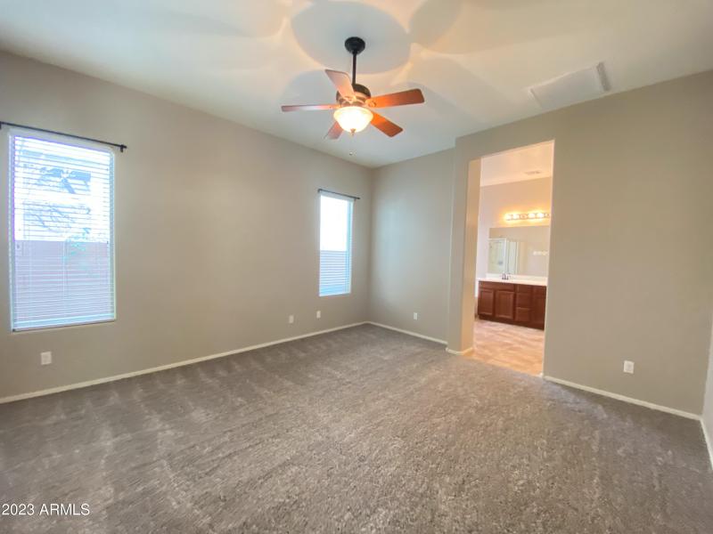 4442 N Jackson Ct-Primary