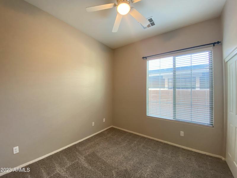 4442 N Jackson Ct-Bed 4