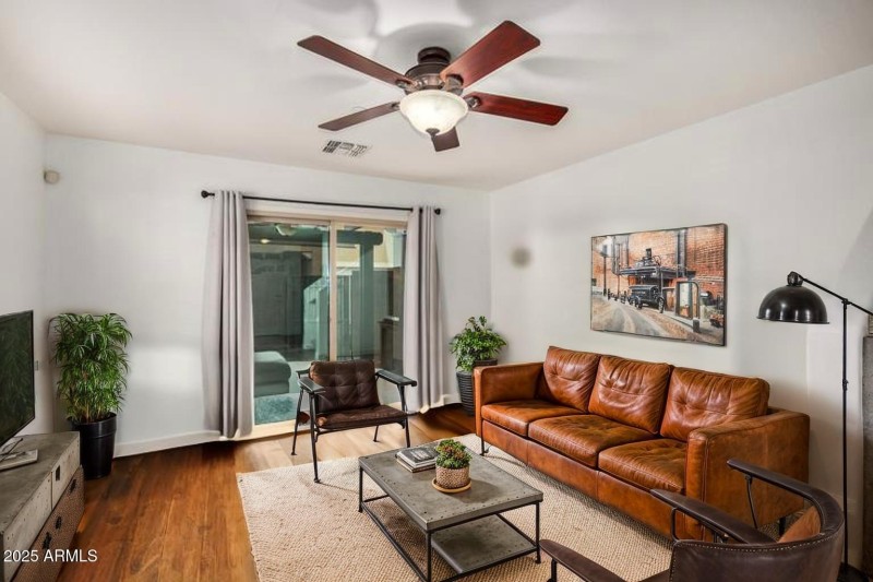 Virtual Staging Cloud - 14-Erie.jpg-Octo