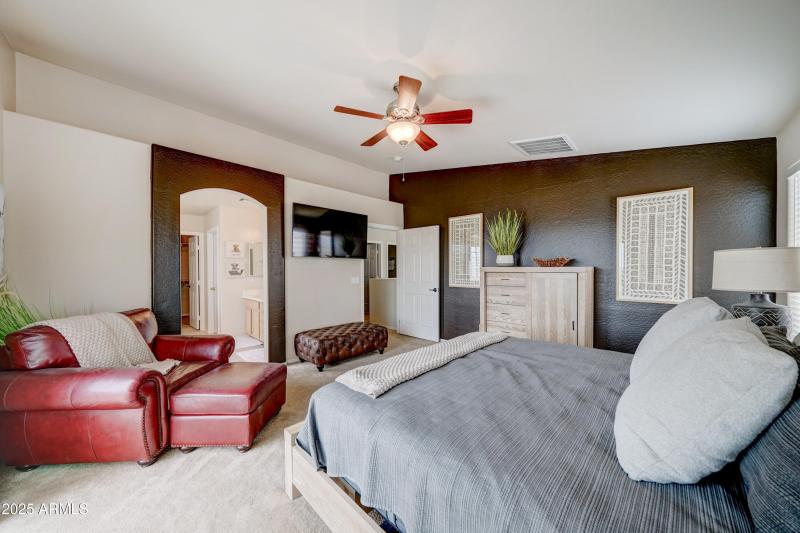 29293 N Yellow Bee-32