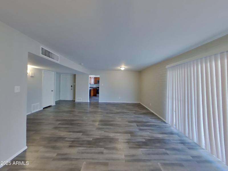 1_pc_KmZHHJ7xE4_9FtTmW4dzb_layout_1